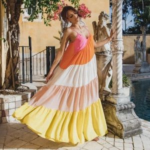 NWT Petal & Pup Maxi Dress Size Small